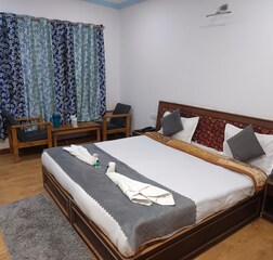 Super Deluxe Room with Valley View