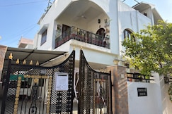 Amolak House Cozy 2 5 BHK near Fateh Sagar, Udaipur