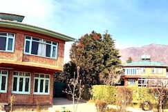 NISHAT MOUNTAIN VIEW, Srinagar