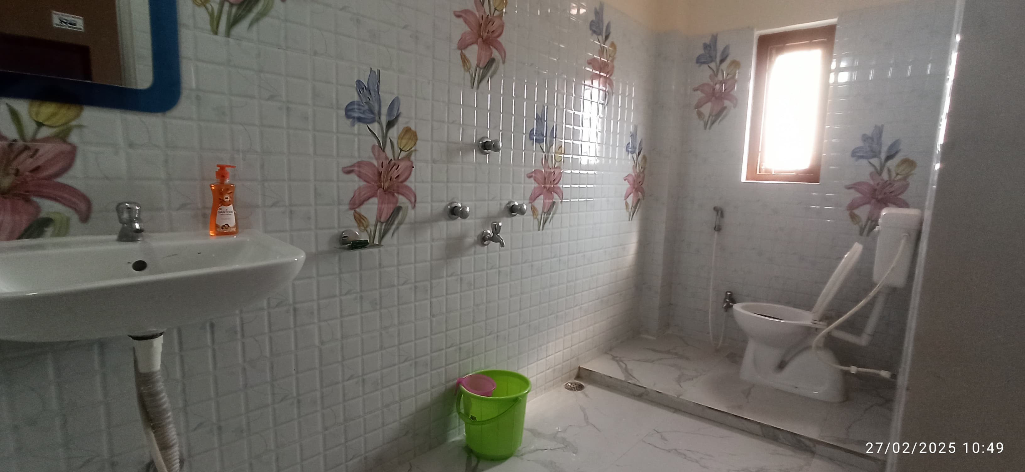 Hotel Vishwa Residency - Tap to explore photos