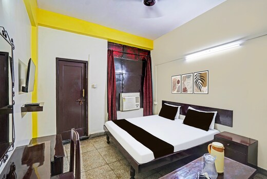 Hotel O Raj Mahal