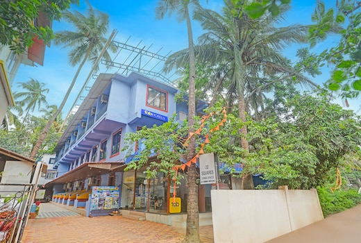 FabHotel 22 Squares Living Spaces - Nr. Calangute Beach