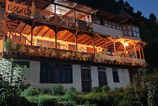 Himalayan Orchard Huts