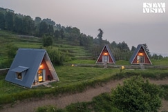 StayVista at Urna Boutique Stay, Mukteshwar