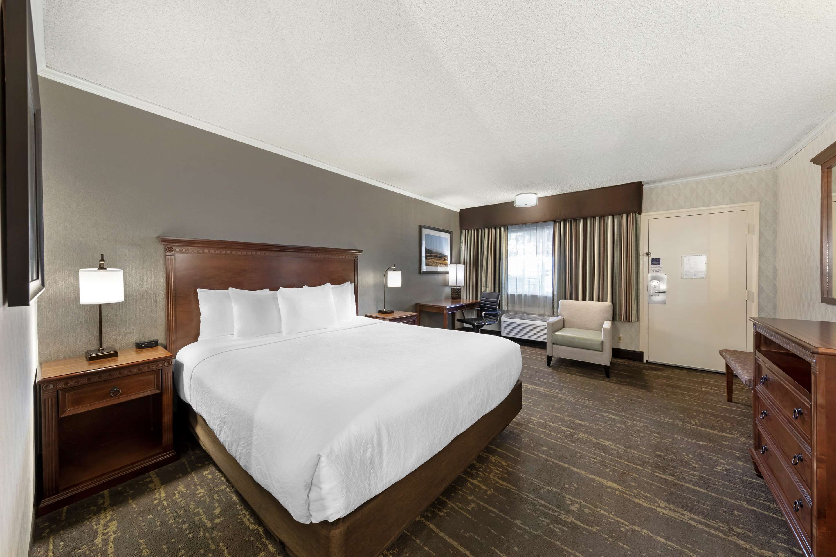 Best Western Plus Black Oak - Tap to explore photos