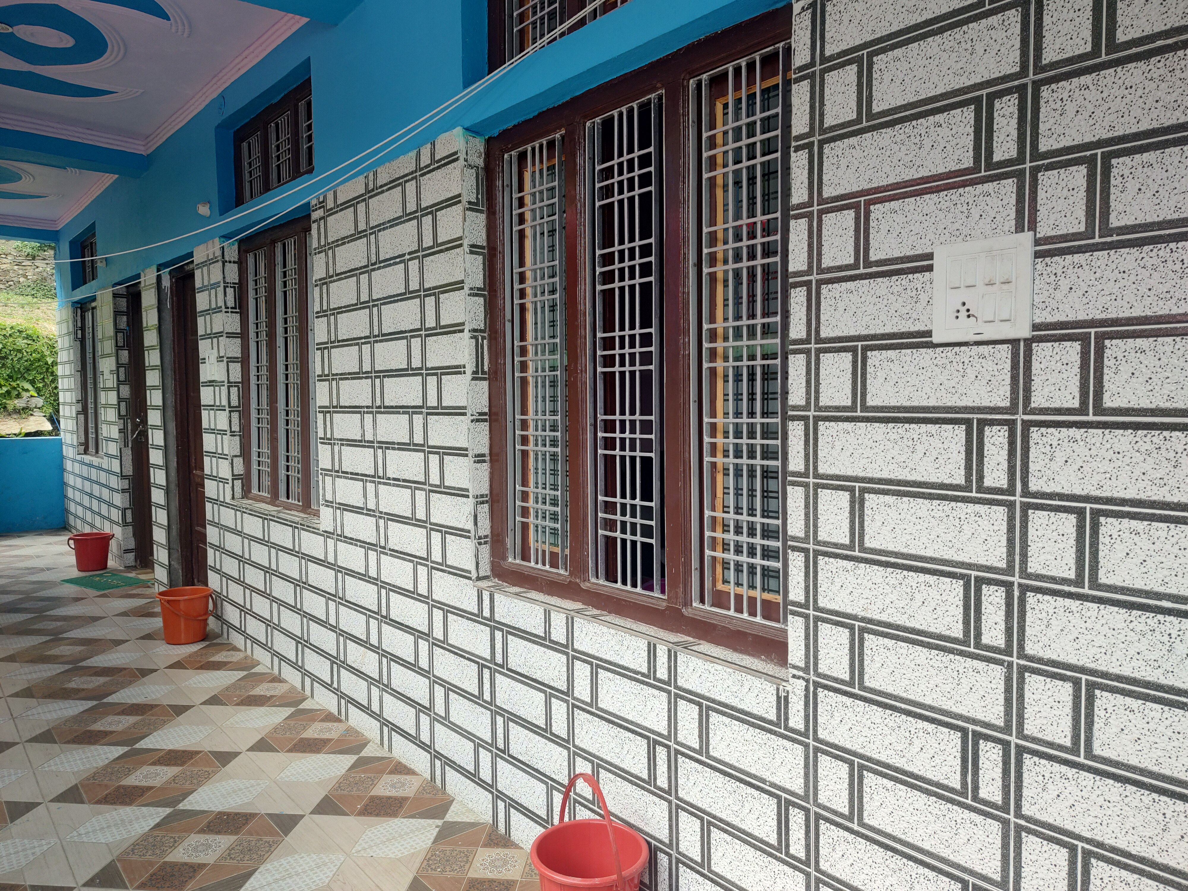 Himalayan Stay Lodges Yamunotri-Vandana 2 - Tap to explore photos