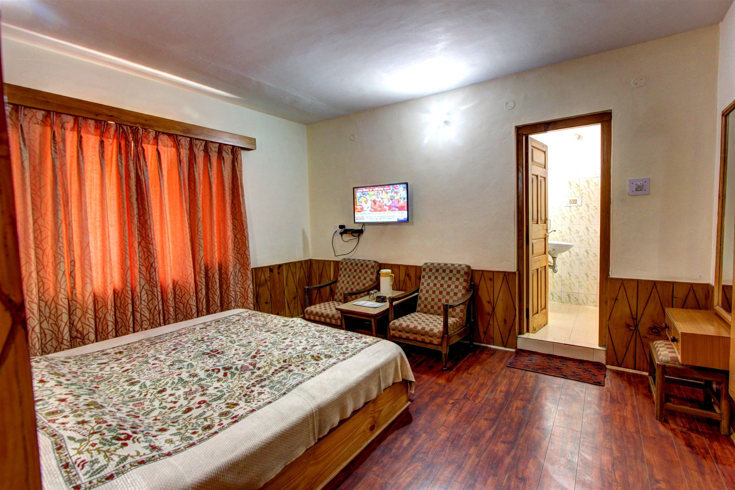Hotel Marbel - 5 Min walking from Mall Road. - Tap to explore photos