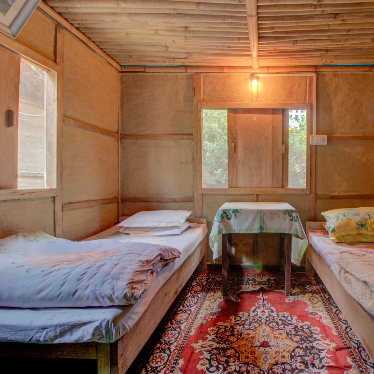 LonelyPlanet Homestay - Tap to explore photos
