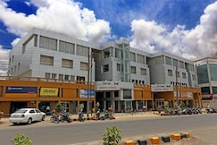 Hotel Silver Leaf, Vapi