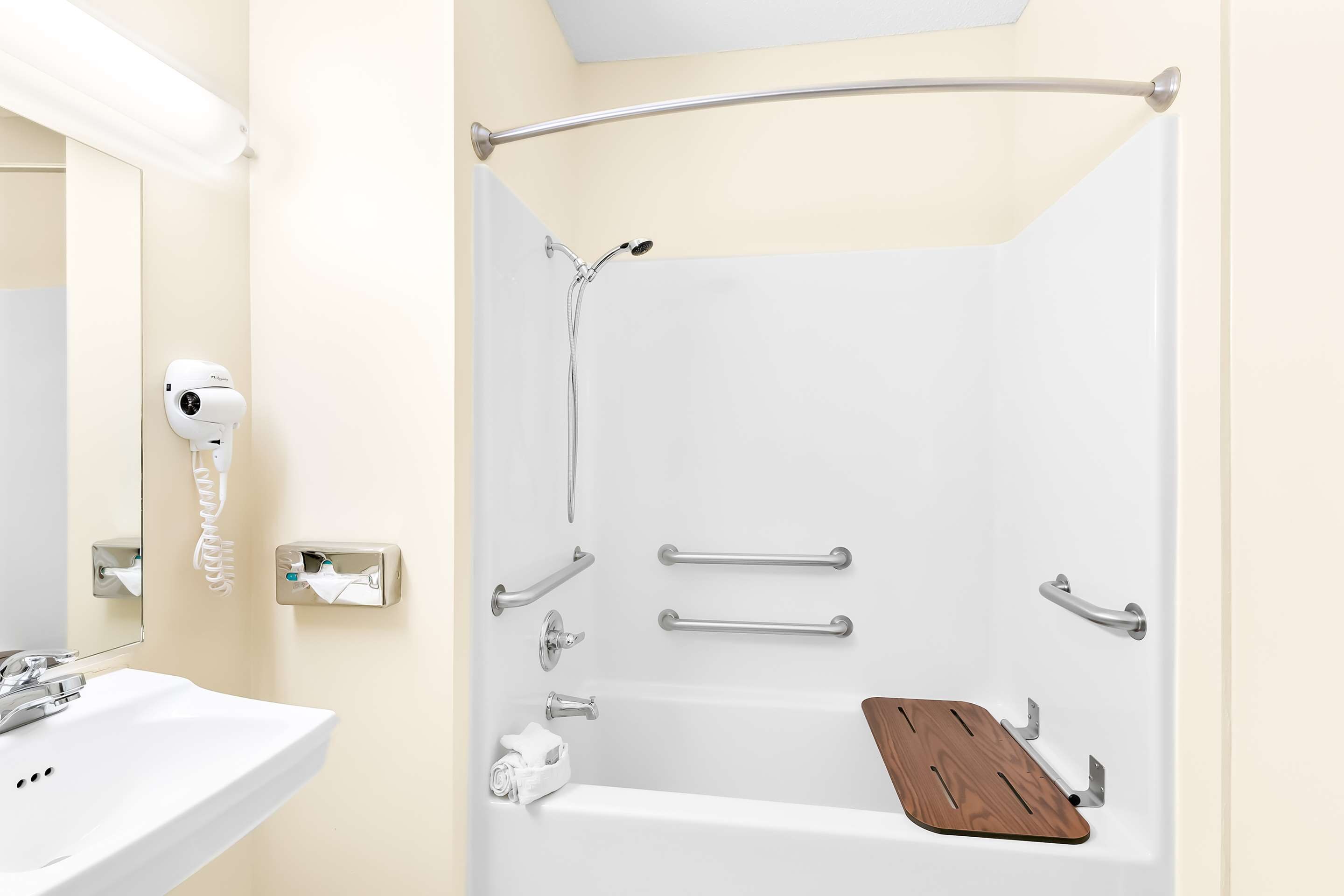 Best Western Nebraska City Inn - Tap to explore photos