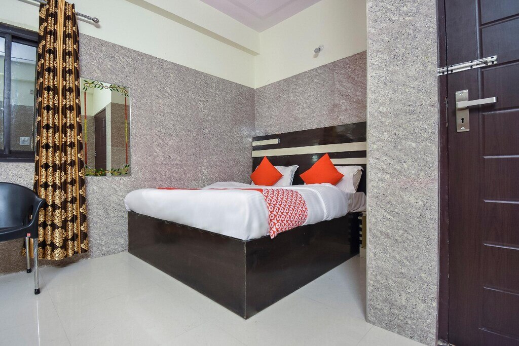 Relax Yatri Niwas - Tap to explore photos