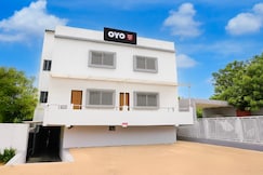 HOTEL O ROYAL INN, Hingana