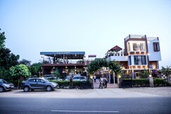 Hotel Ganpati, Bhadra