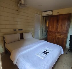 Deluxe AC Room