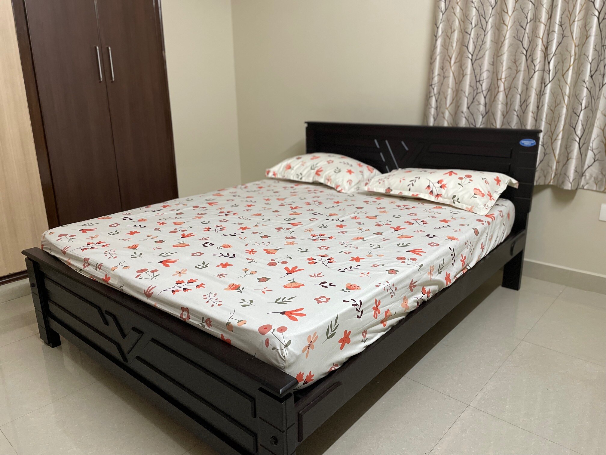 2 Bedroom Flat 4 near ISKON - Tap to explore photos