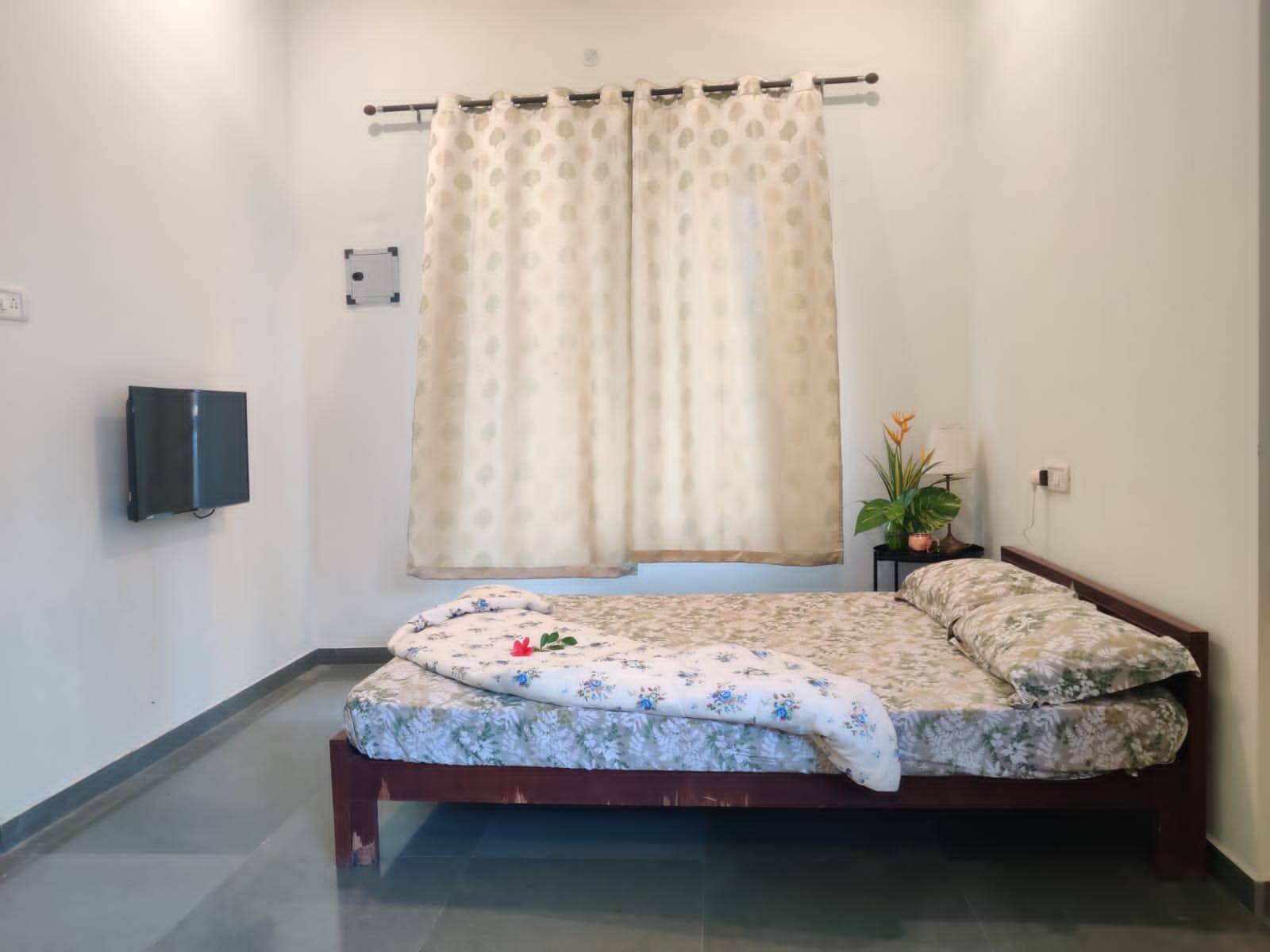 Tropical Vibes 1BHK Villa - Tap to explore photos