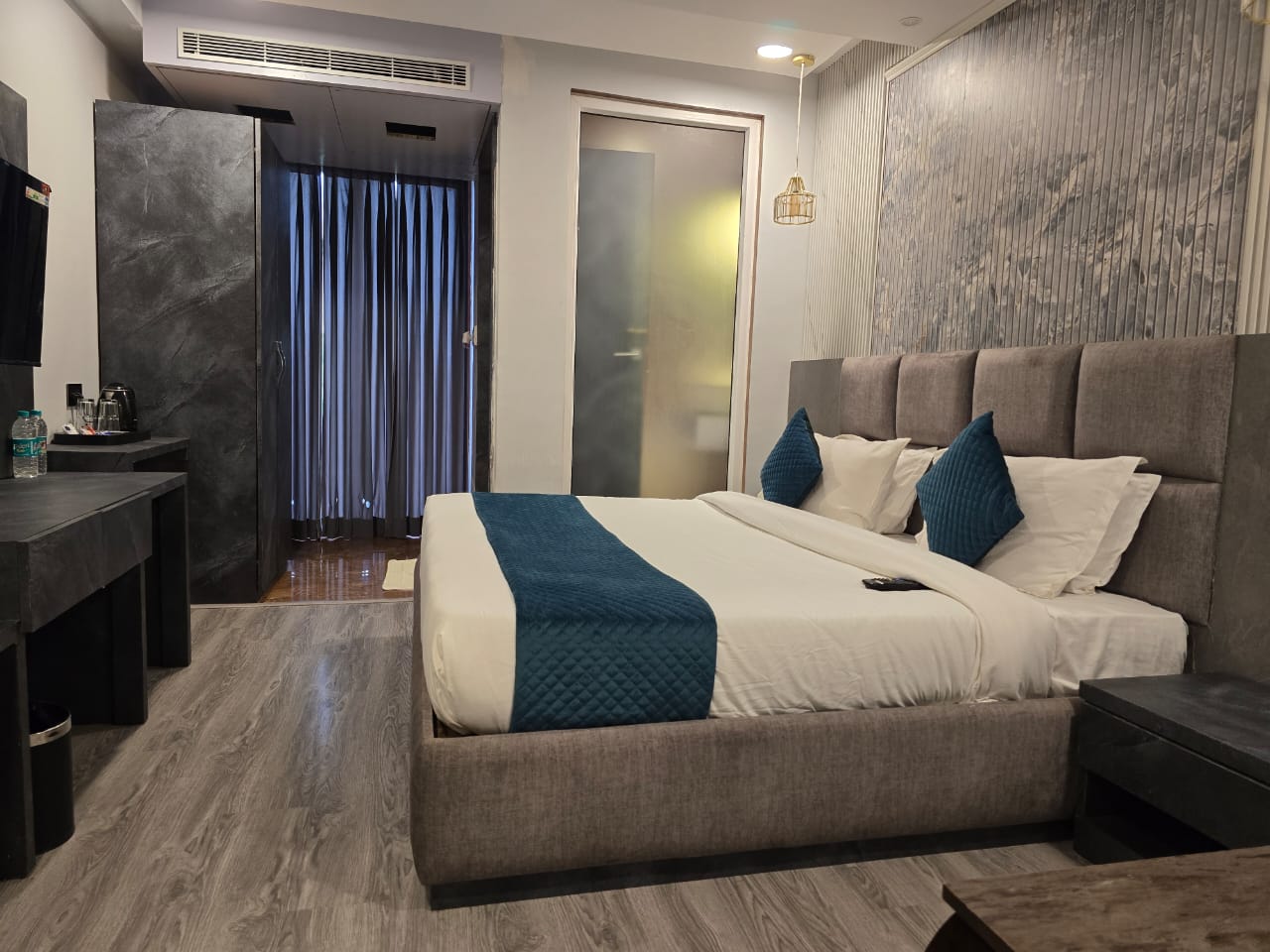 Hotel KHS Landmark Prayagraj - The Boutique Hotel - Tap to explore photos
