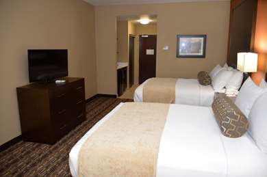 Best Western Plus Elmendorf Hotel - Tap to explore photos