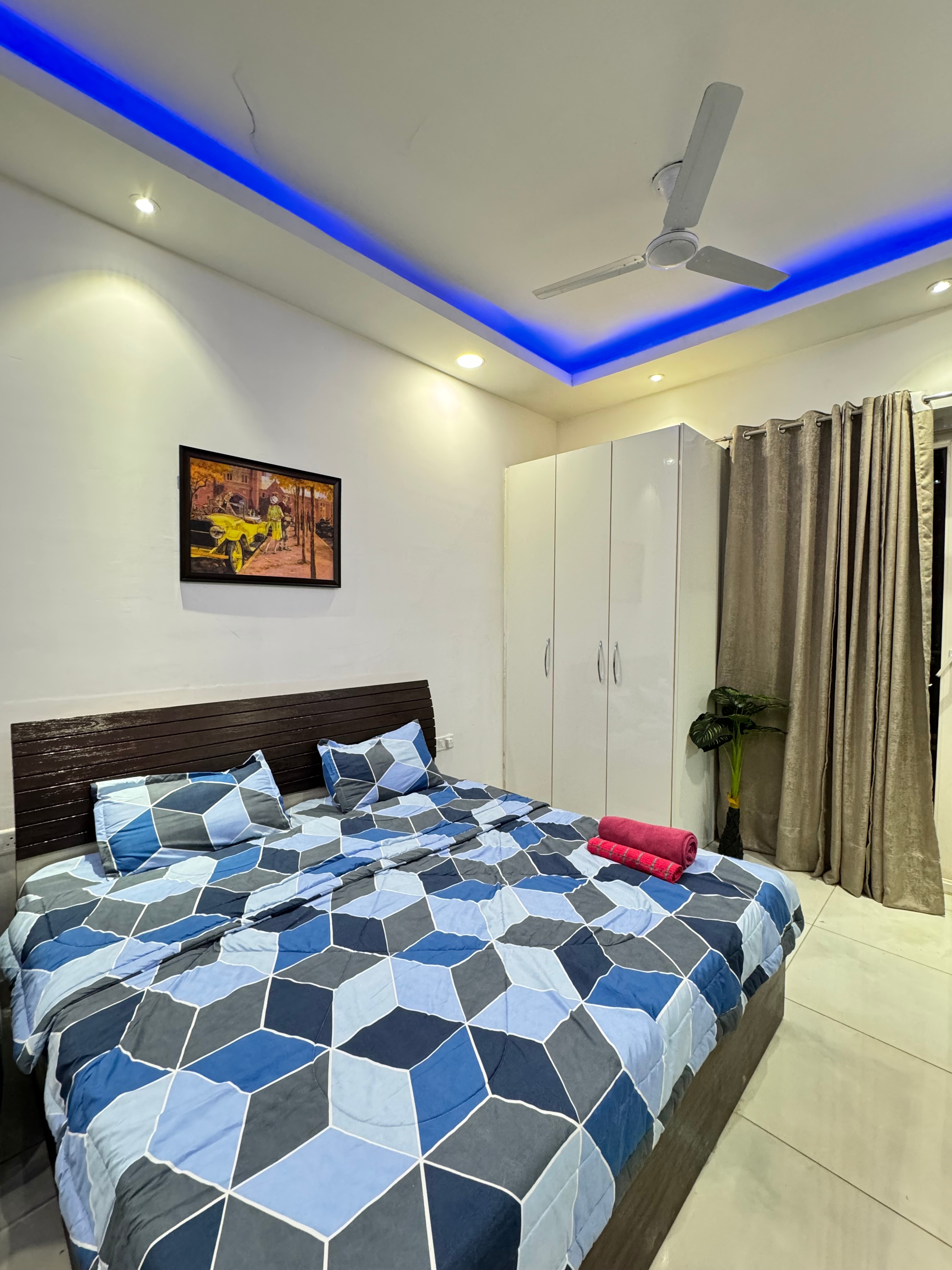 Studio Apartment in Noida - Tap to explore photos