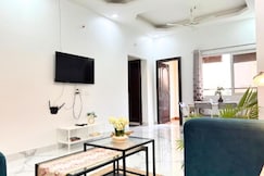 Cityscape Comfort - Stylish 3BHK Central Getaway, Hyderabad