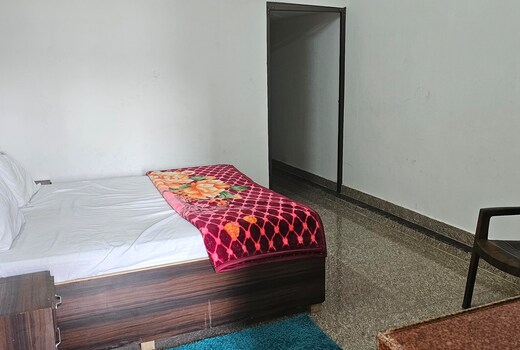 Raghav parn kuti