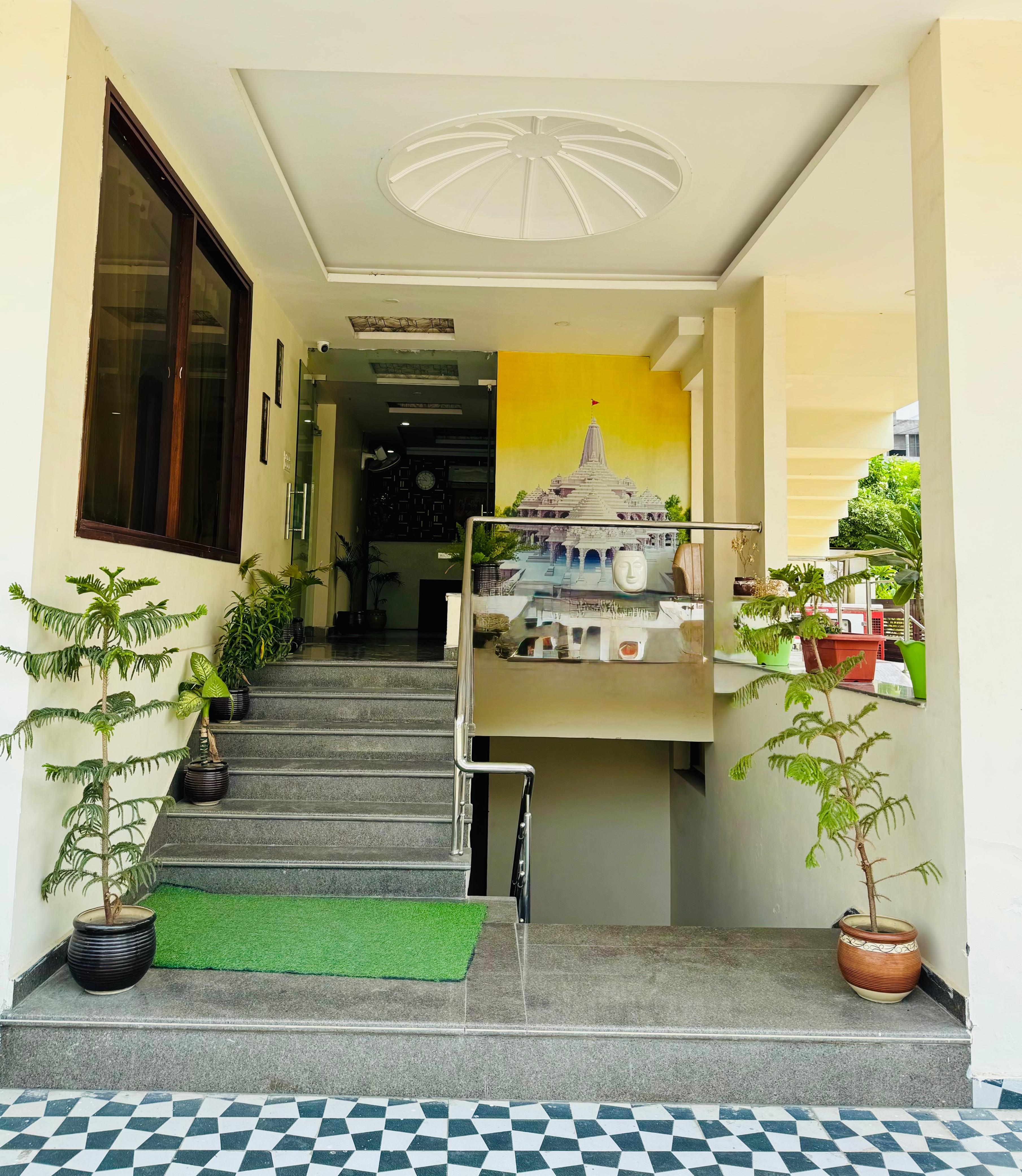 HOTEL VISTARA INN - Tap to explore photos
