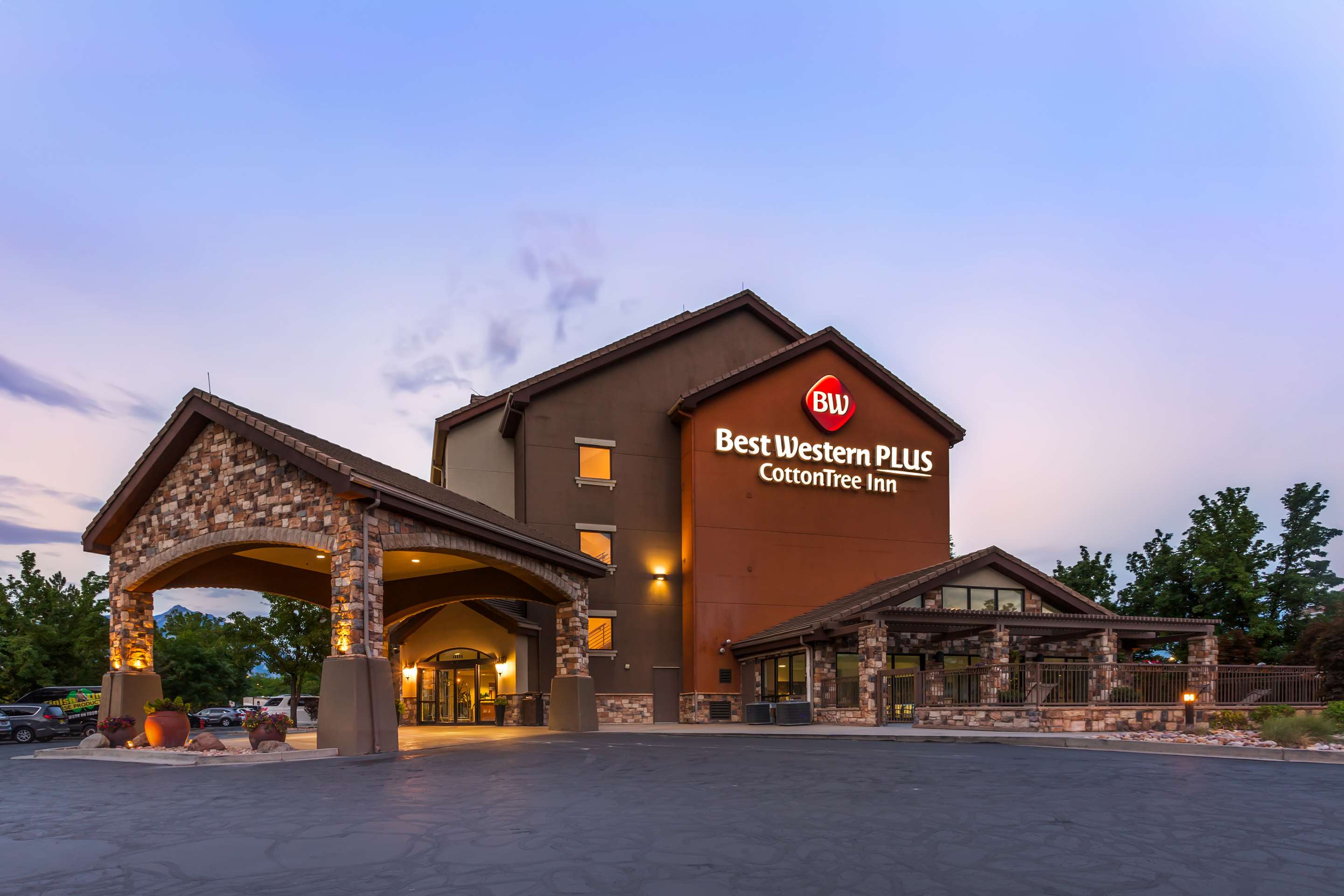 Best Western Plus Cotton Tree Inn - Tap to explore photos