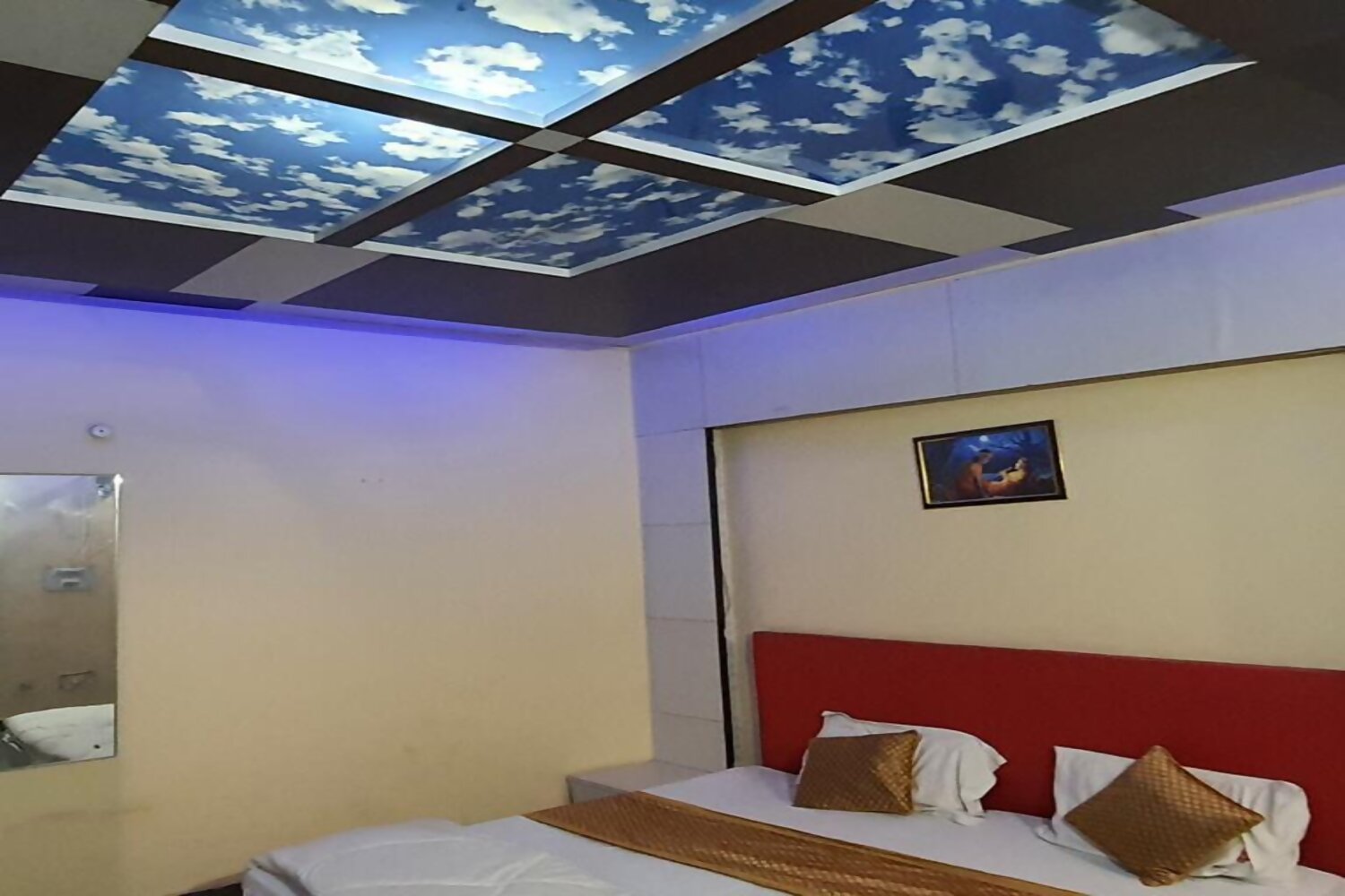 Hotel Manojranjan - Tap to explore photos