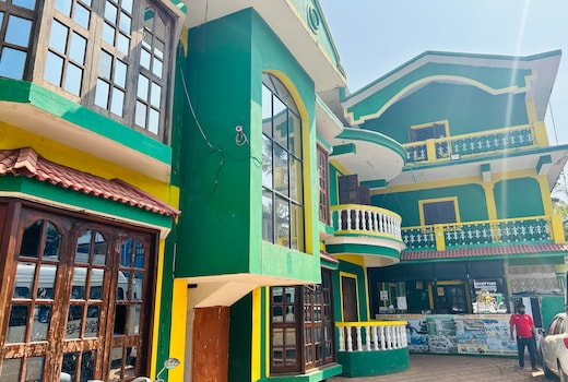 JS Holiday Apartment