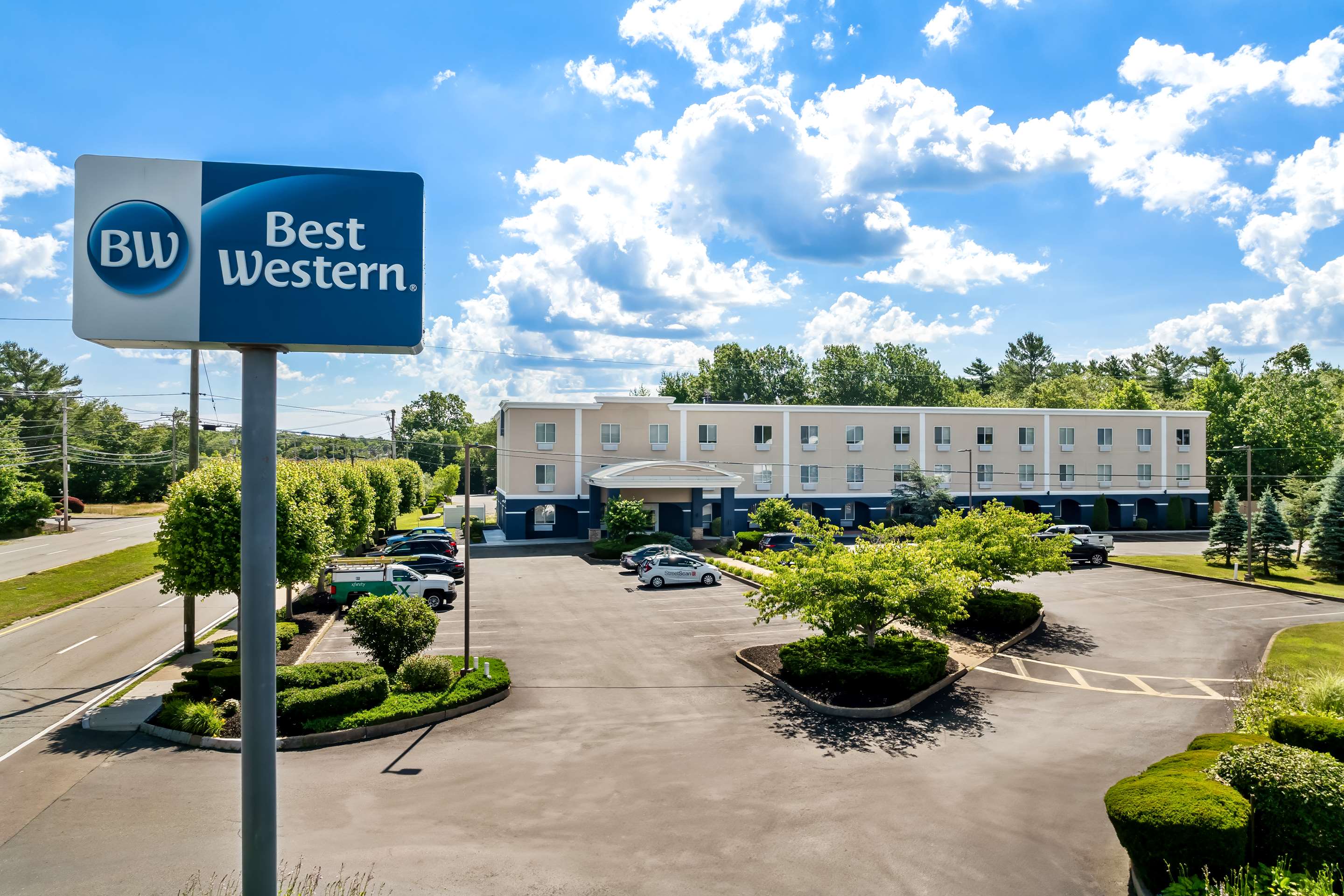 Best Western Dartmouth Inn - Tap to explore photos