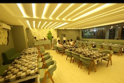 HOTEL NARAYANI HEIGHTS, Shikohabad