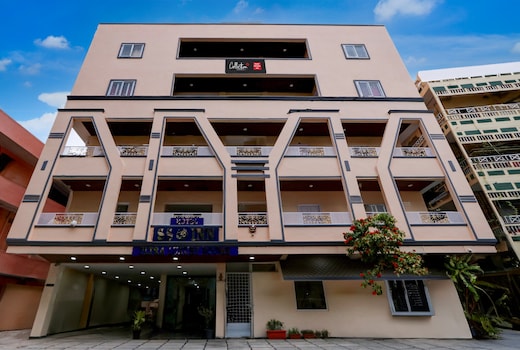 Hotel O Ss ome inn ultra luxury rooms