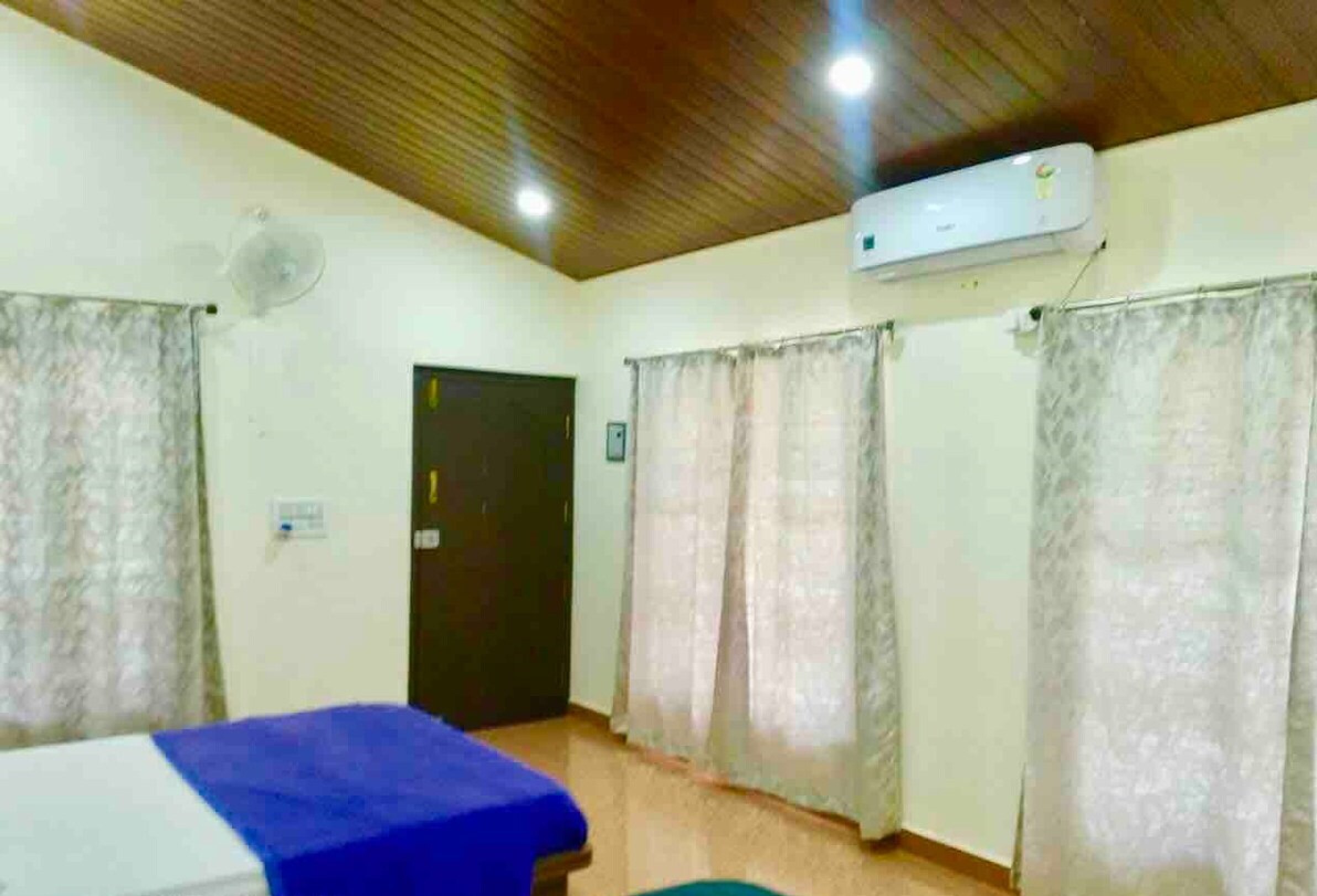 Vinara Homes estate stay - Tap to explore photos