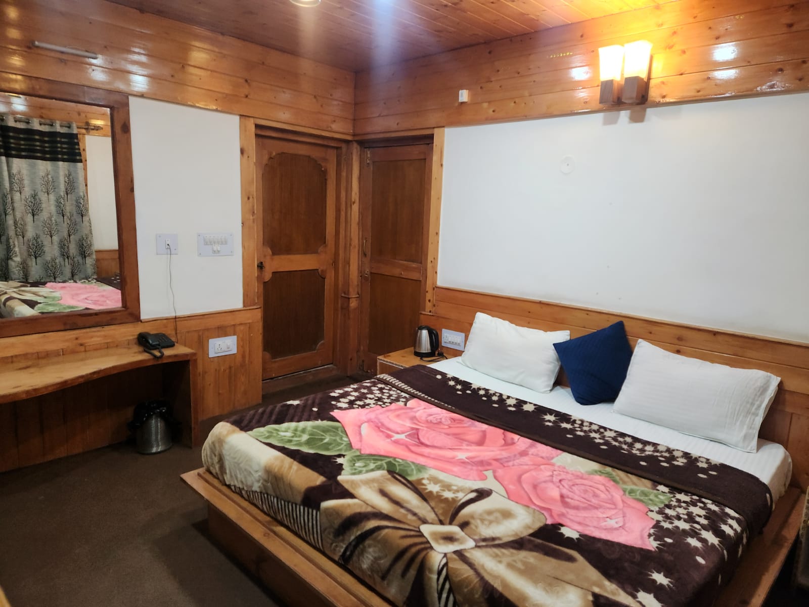 Glorious Resorts Manali - Tap to explore photos