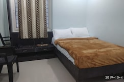 Hotel Partha Grand, Dhone