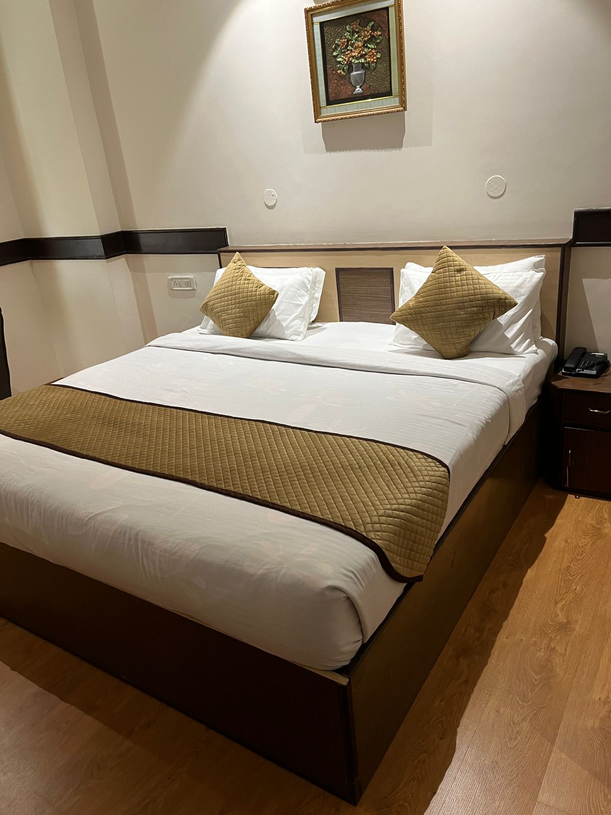 Hotel Vasu International - Tap to explore photos
