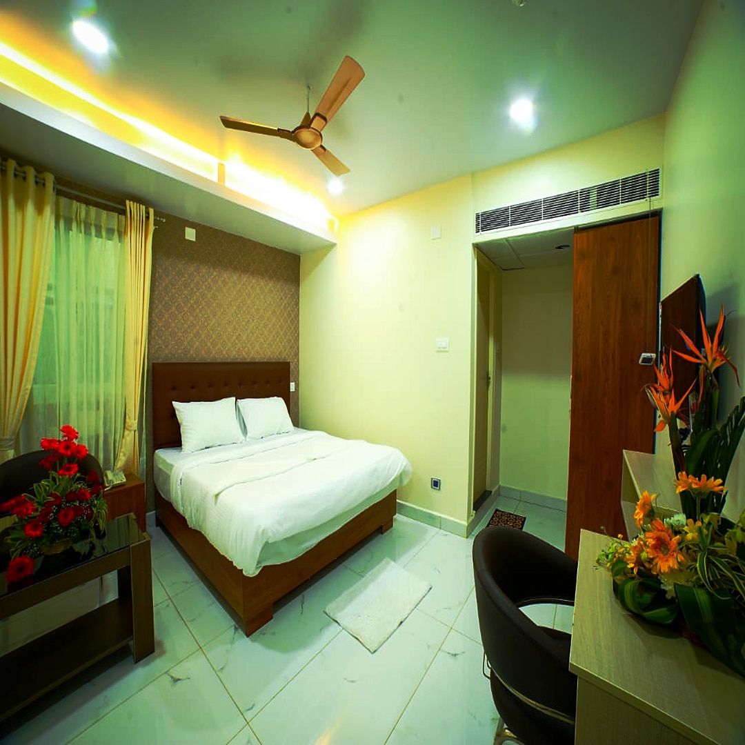 Hotel Jaya Grand - Tap to explore photos
