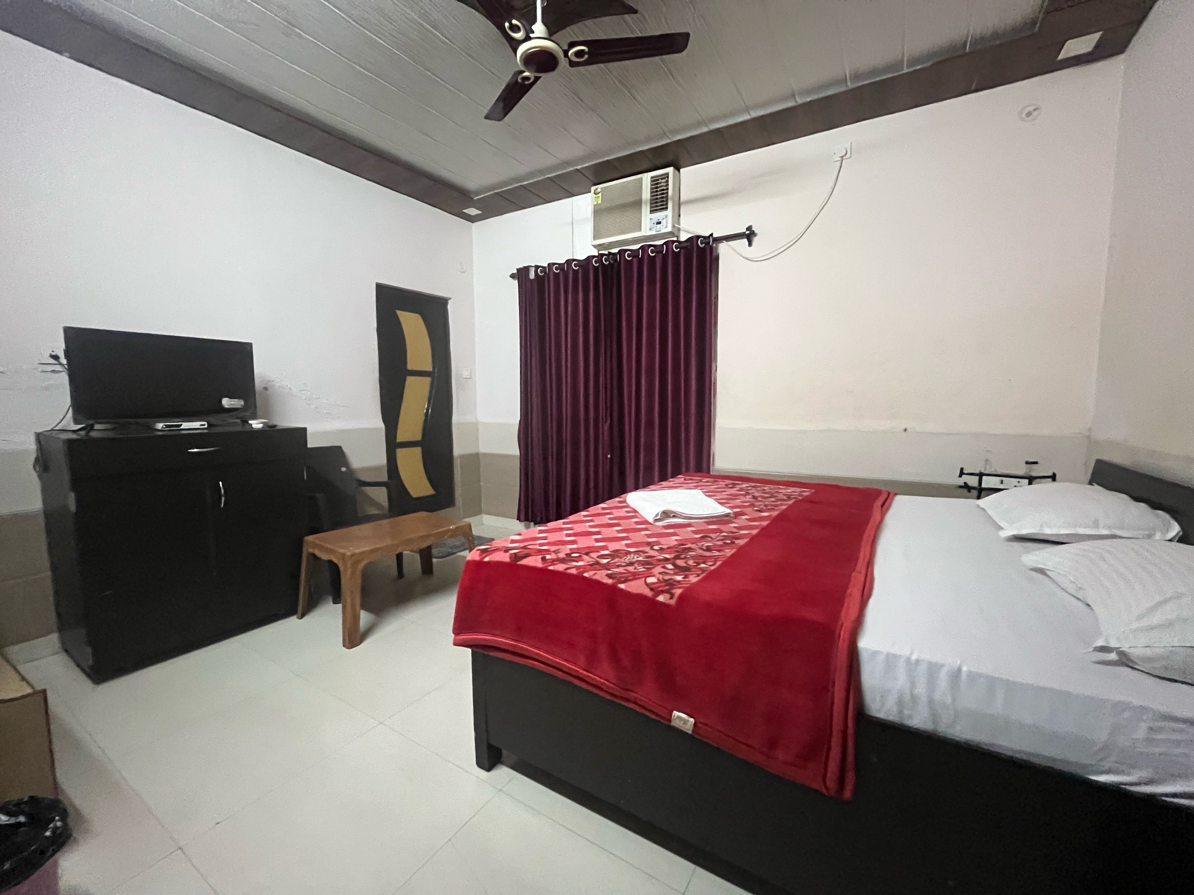 Hotel O Shri Krishna Guest House - Tap to explore photos