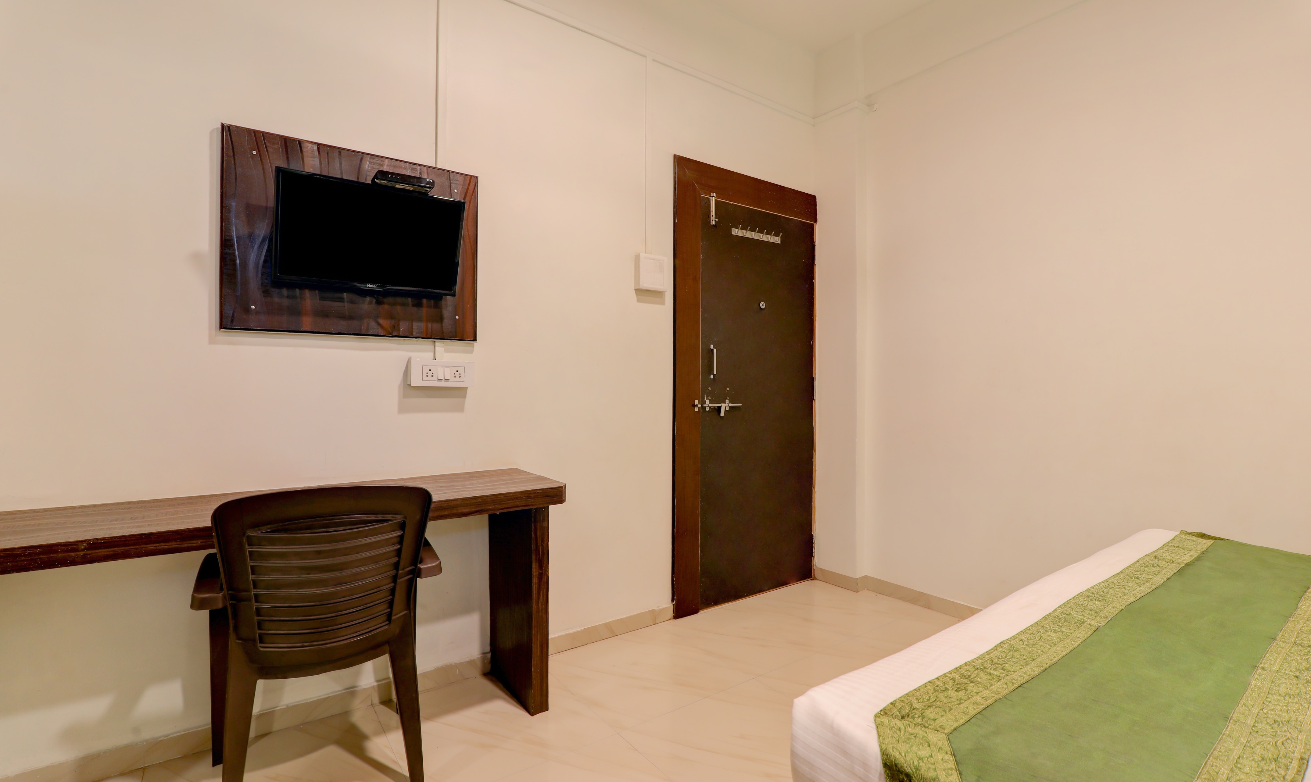 Suman Lodging - Tap to explore photos