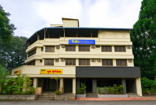 FabHotel Guru Heritage