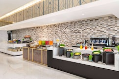 Wyndham Grand Doha West Bay Beach, Doha