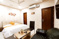 HOTEL THE ROYAL CROWNE - Resort, Swimming Pool, Banquet Hall, Premium Rooms, Ludhiana