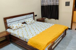 Radhika Hotel, Seoni
