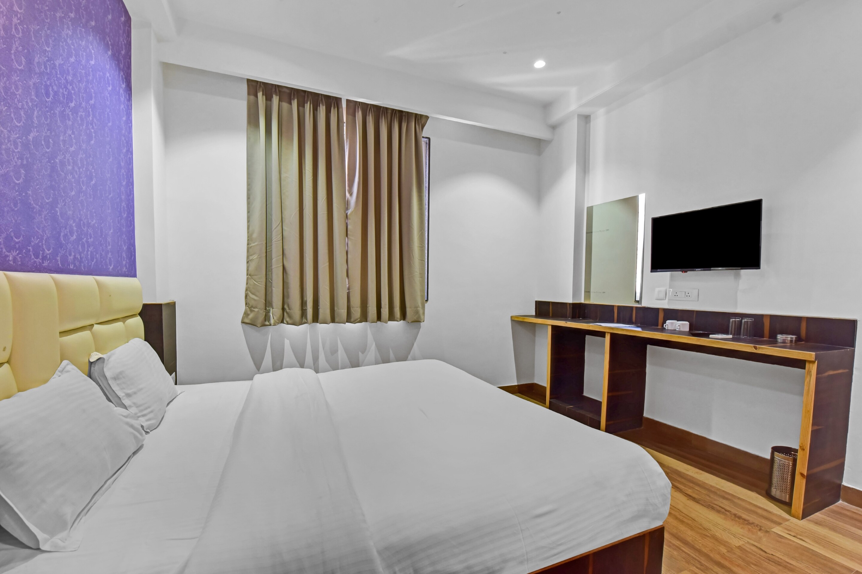 OYO Collection O 82503  Hotel Karma Inn - Tap to explore photos