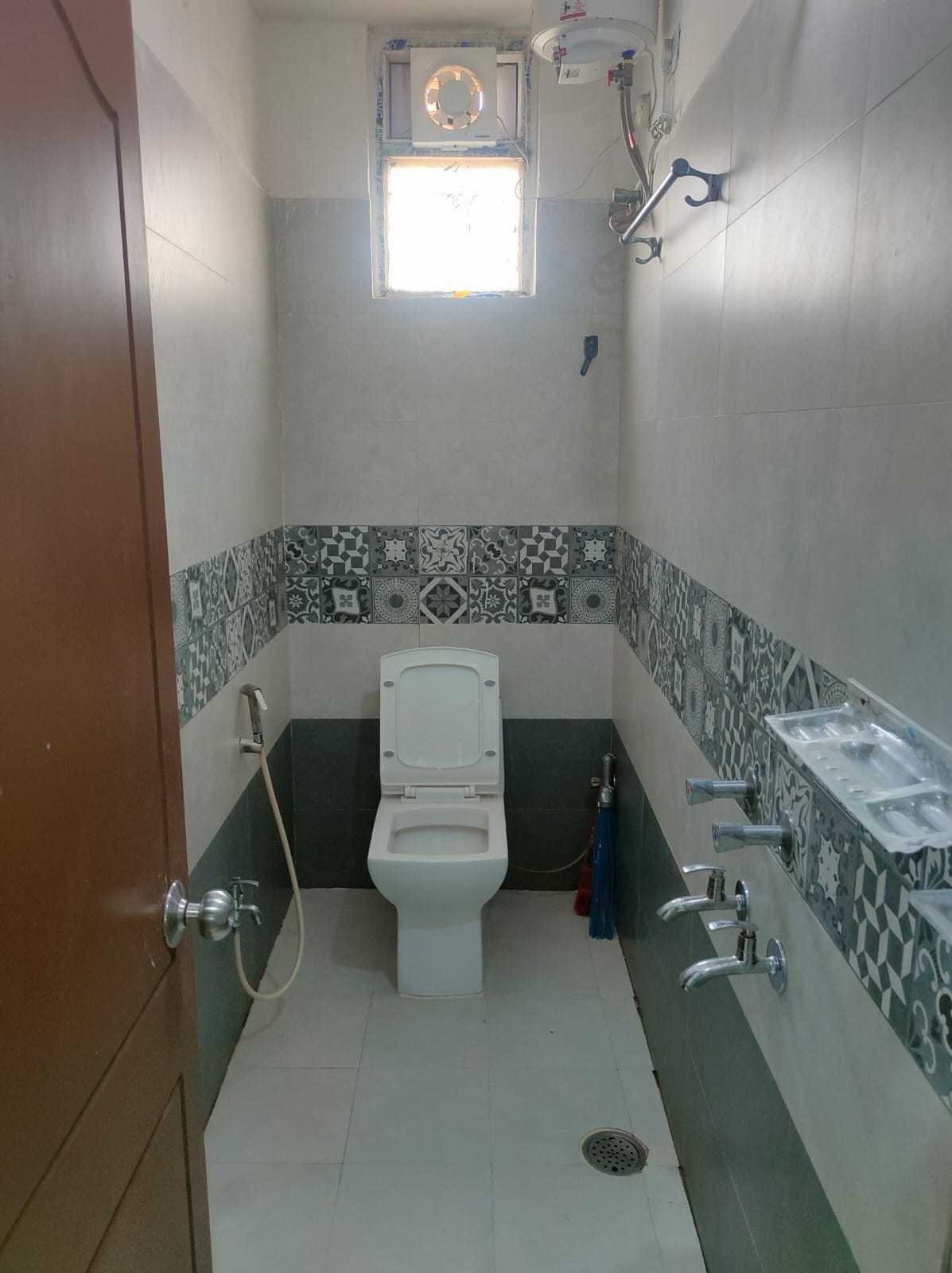 MouryasWhiteHouse 2BHK - Tap to explore photos