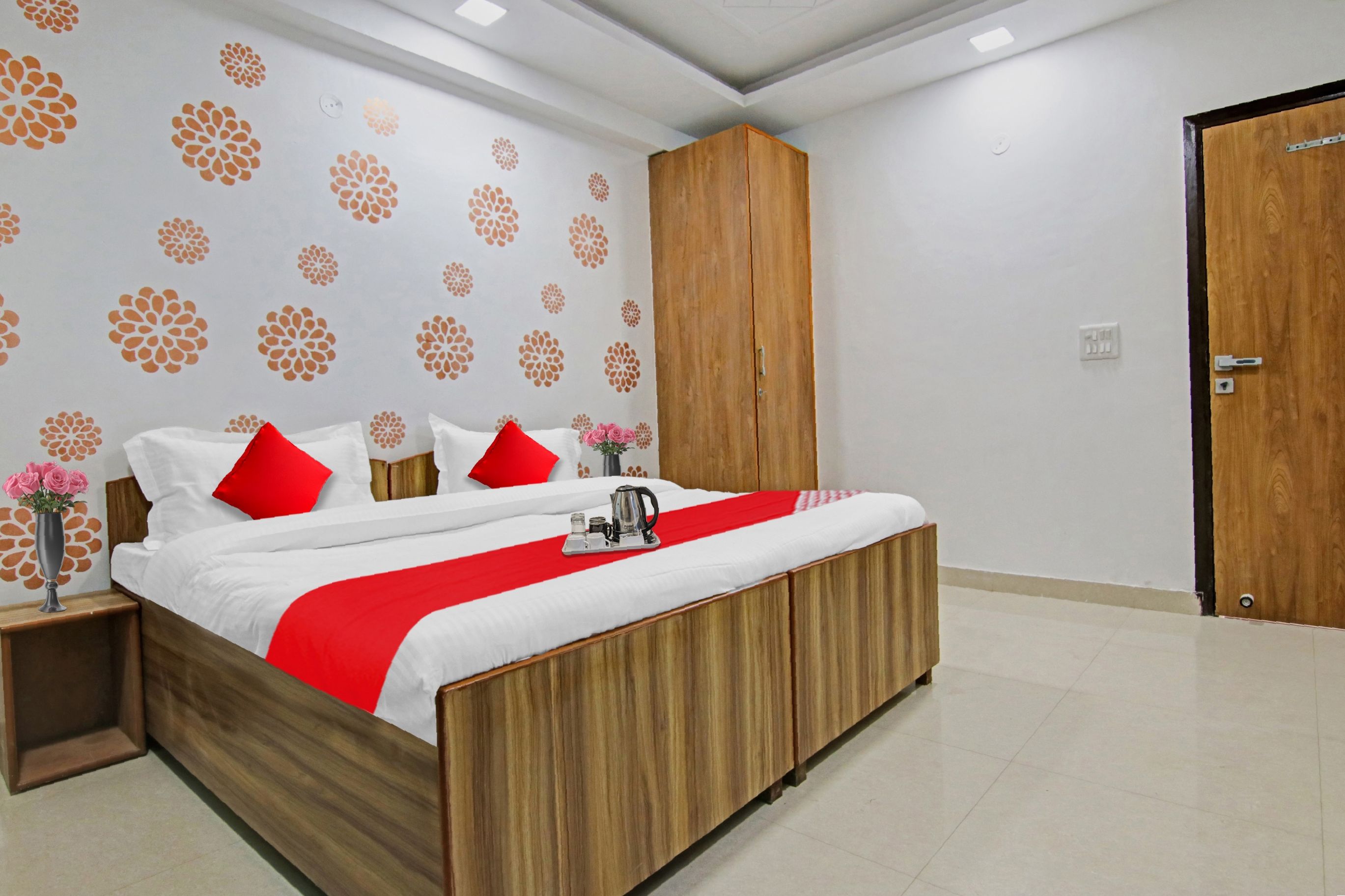 Hotel O Dwarka Inn - Tap to explore photos