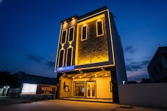 FabHotel Sirtaj Suits, Agra