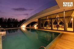 StayVista at Gardenea Collection - 12 BHK, Alibaug