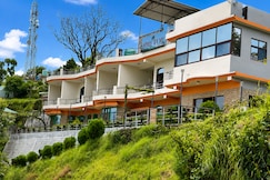 Hotel Hill Top Forest Palace, Pauri