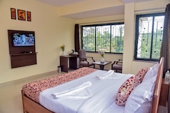 Hotel Candolim Grande, Amboli